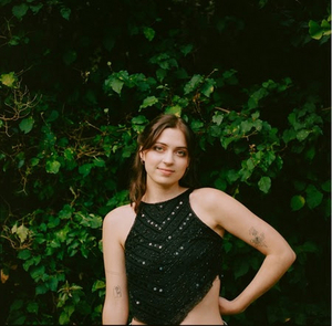 Lizzy McAlpine Shares 'erase me' Featuring Jacob Collier Image