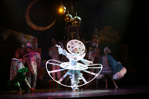 CIRQUE DREAMS HOLIDAZE is Coming to the State Theatre 