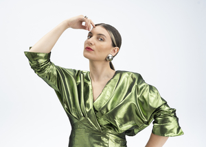 Simona Smirnova to Present BIRD LANGUAGE at Chelsea Table + Stage Image