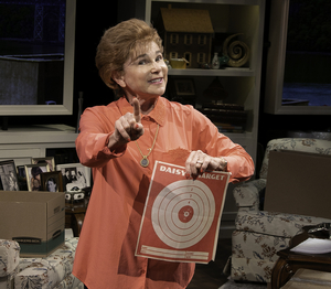 Interview: Tovah Feldshuh Talks Starring in BECOMING DR. RUTH Off-Broadway Image