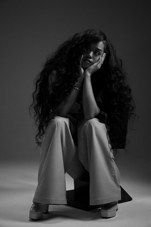 H.E.R. To Perform At 2021 People's Choice Awards & Presenters Announced  Image