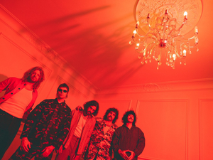 Sticky Fingers Share 'Crooked Eyes' Single Image