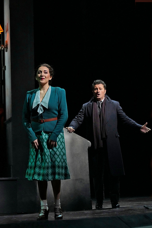 Review: New Year, New RIGOLETTO at Met Highlights Good Singing Image