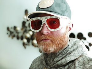 Logan Lynn Shares 'Is There Anyone Else Like This In The World?' Single Image