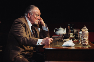 Review: FREUD'S LAST SESSION, King's Head Theatre Image