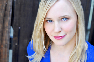 Interview: Kelly O'Sullivan of THE PLAY THAT GOES WRONG National Tour Presented by Broadway In Chicago Image
