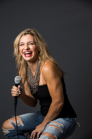 Feature: Liz Cracchiolo Performs One-Woman Cabaret at NYC's The Duplex Image