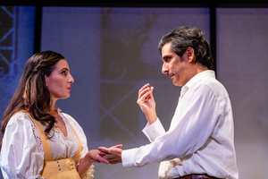 Review: LA CASA DE LA LAGUNA at GALA Hispanic Theatre  Image