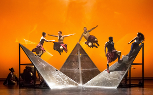 Wallis Annenberg Center for the Performing Arts Presents DIAVOLO | ARCHITECTURE IN MOTION 