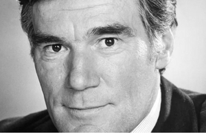 Actor Mitchell Ryan Has Died From Congestive Heart Failure Image