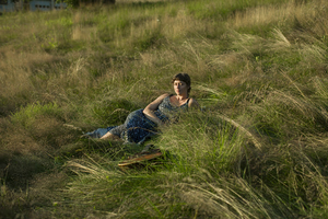 Erika Lewis Releases New Single 'Unsatisfied' Image