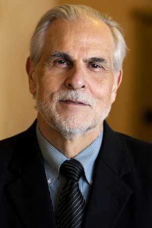 Sarasota Opera Will Celebrate Victor DeRenzi's 40th Season Image