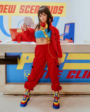 VIDEO: Lights Shares New Single 'In My Head (Ft. Josh Dun)' Image