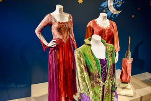 HEROES & VILLAINS: THE ART OF THE DISNEY COSTUME Set To Close At MoPOP  Image