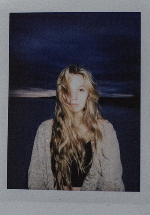 Sydney Rose Shares New Single 'Things That Don't Exist (Feat. Zachary Knowles)' Image