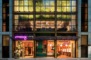 Preview: MOXY CHELSEA Presents a Spring Thing-Floral Arranging with Starbright Floral Design Inspired by “Moulin Rouge” Image