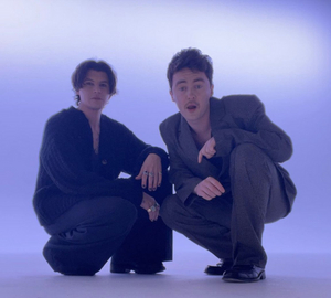British Pop Duo Push Baby Unveils 'Change My Mind' Image