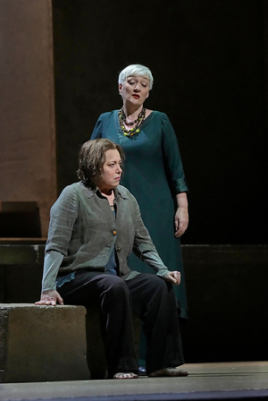 Review: Stemme and Davidsen Do a Fine Sister Act in ELEKTRA by Strauss at the Met 