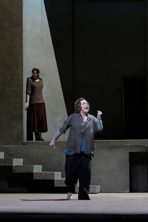 Review: Stemme and Davidsen Do a Fine Sister Act in ELEKTRA by Strauss at the Met 