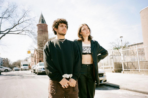 Richie Quake Recruits Anna Shoemaker for New Single 'Crawl' Image