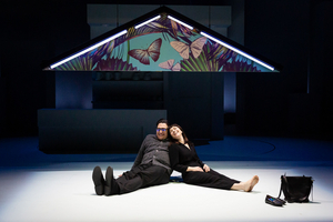 BWW Review: Life Rings With The Alley Theatre's Delirious DEAD MAN'S CELLPHONE 