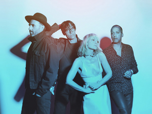 Metric Unveil New Song 'All Comes Crashing' Image
