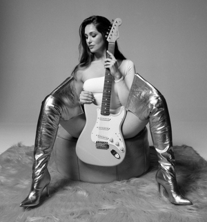Lola Kirke Releases Sophomore Album 'Lady for Sale' Image