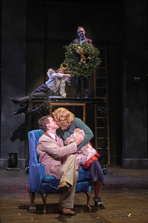 Review: ALFRED HITCHCOCK'S THE 39 STEPS at Great Lakes Theater 