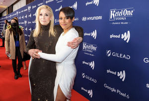 VIDEO: Ariana DeBose Presents GLAAD Excellence in Media Award to Judith Light 