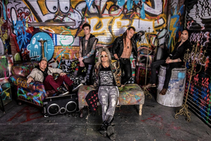 International Rock Group FOZZY Unveils New Album Image