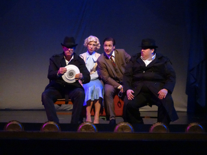 Interview: Roxanne Wach of THE 39 STEPS at Chanticleer Community Theater 
