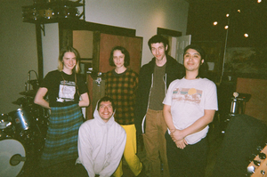 Foyer Red Share New Single 'Flipper' Image