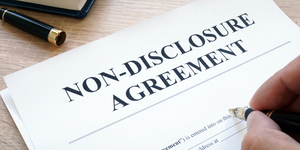 Ex-Scott Rudin Performers/Stage Managers Released from Non-Disclosure Agreements Image