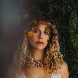 Doe Paoro Shares 'Phases' From 'Divine Surrendering' EP Image