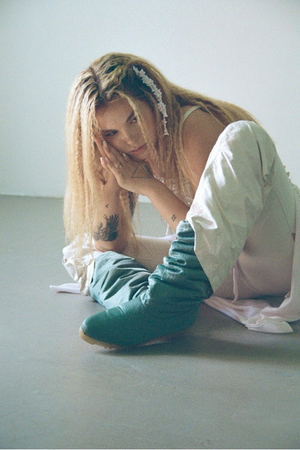 Saya Gray Shares New Single 'EMPATHY 4 BETHANY / GREEN APPLE (EVERY NIGHT I RIDE NIGHT MARES)' Image