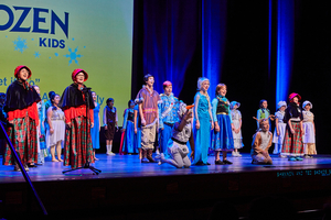 Dallas Schools Participate in Disney Musicals in Schools Student Share Program Image