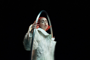 Amelia Moore Drops Debut EP with 'teaching a robot to love' Image
