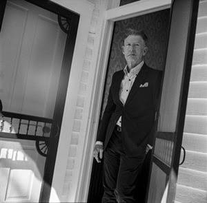 VIDEO: Lyle Lovett Performs New Album Tracks on CBS SUNDAY MORNING Image