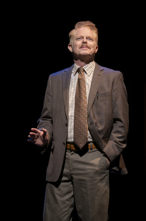 TAKE ME OUT's Jesse Tyler Ferguson Wins 2022 Tony Award for Best Performance by an Actor in a Featured Role in a Play 
