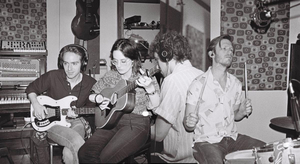 Neighbor Lady Reveal 'Taking U 4 a Ride' Off Forthcoming LP 'for the Birds' Image