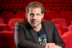 Feature: RENE VAN KOOTEN 25 JAAR IN HET VAK! Image