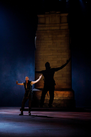 Review: RICHARD III, Royal Shakespeare Theatre Image