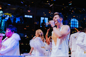 MAMMA MIA! THE PARTY Extends Booking Period to February 2023 Image