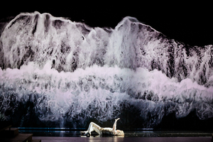 Review: The Festival d'Avignon Presents RICHARD II By Christophe Rauck Image