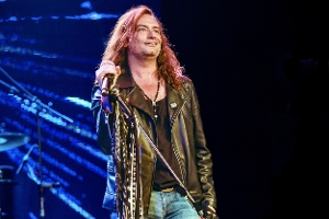 Interview: Constantine Maroulis of FOREIGNERS JOURNEY at Axelrod PAC  Image