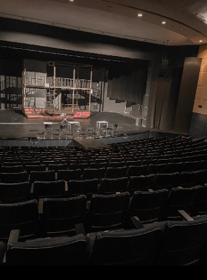 Student Blog: Doing theater as a senior student 