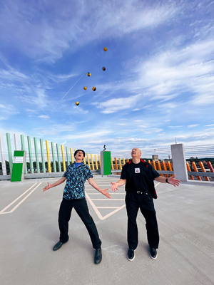 Strong National Museum of Play and Rochester Fringe to Attempt World Record for Largest Juggling Lesson 