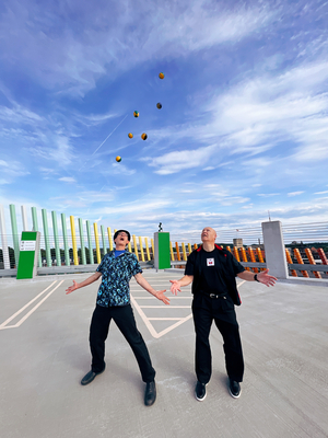 Strong National Museum of Play and Rochester Fringe to Attempt World Record for Largest Juggling Lesson Image