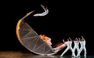 Performing Arts Houston Presents DIAVOLO | Architecture In Motion(R) Image