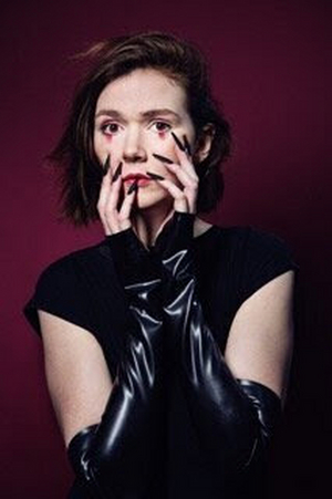 Comedian Elf Lyons Embarks on UK Tour Image